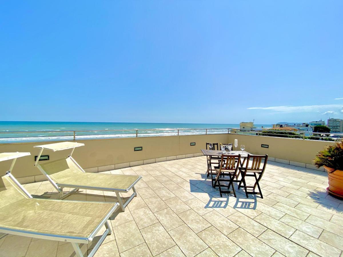 Hotel Avana Fronte Mare Riccione Exteriér fotografie